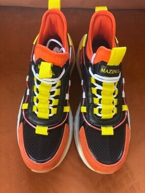 MAZINO Men’s Sneakers Size 8.5